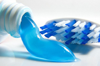 Состав зубной пасты для профилактики кандидоза полости рта назвали медики