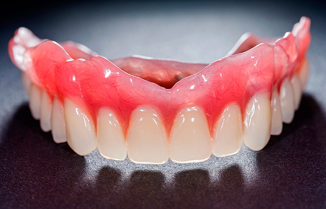 Правила ухода за зубными протезами