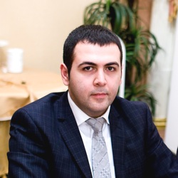 Унанян Владимир Еремович