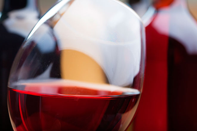 Вино оказывает отрицательное действие на ротовую полость