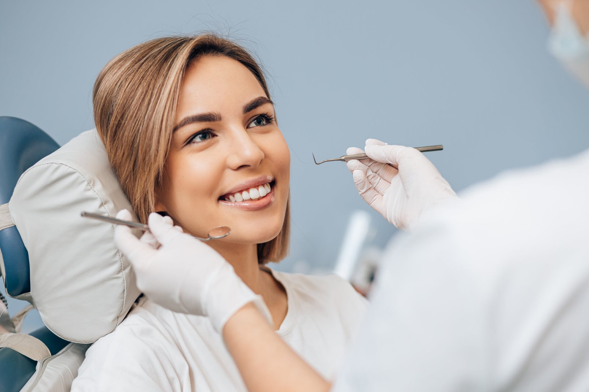 Правильный подход к имплантации зубов: выбор клиники и доктора