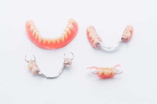 Зубные протезы Акри-Лайт (Acry-Light) – особенности, преимущества, стоимость