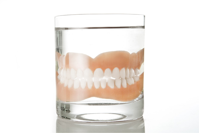 Съемное  протезирование зубов