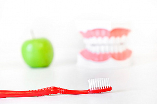 Требования к зубной щетке для протезов